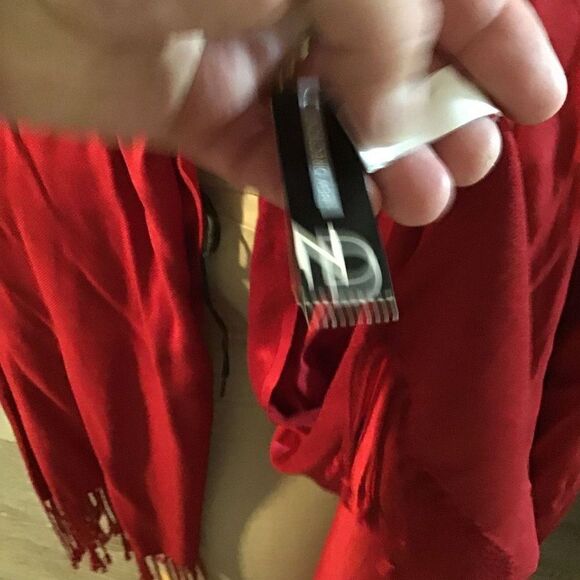 Petty red shawl with tassels by New Direction - Picture 3 of 3